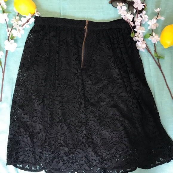 Black midi lace skirt - Picture 4 of 4